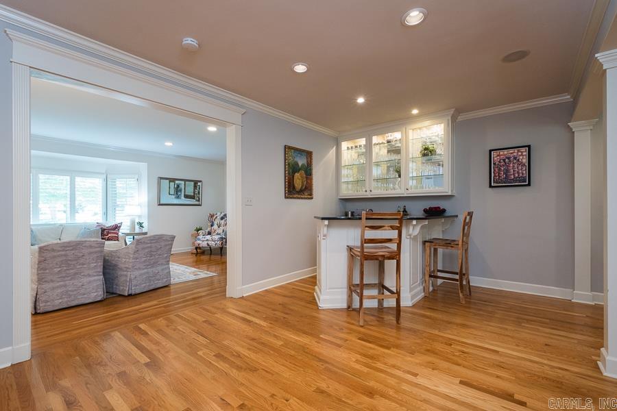 5336 N Grandview