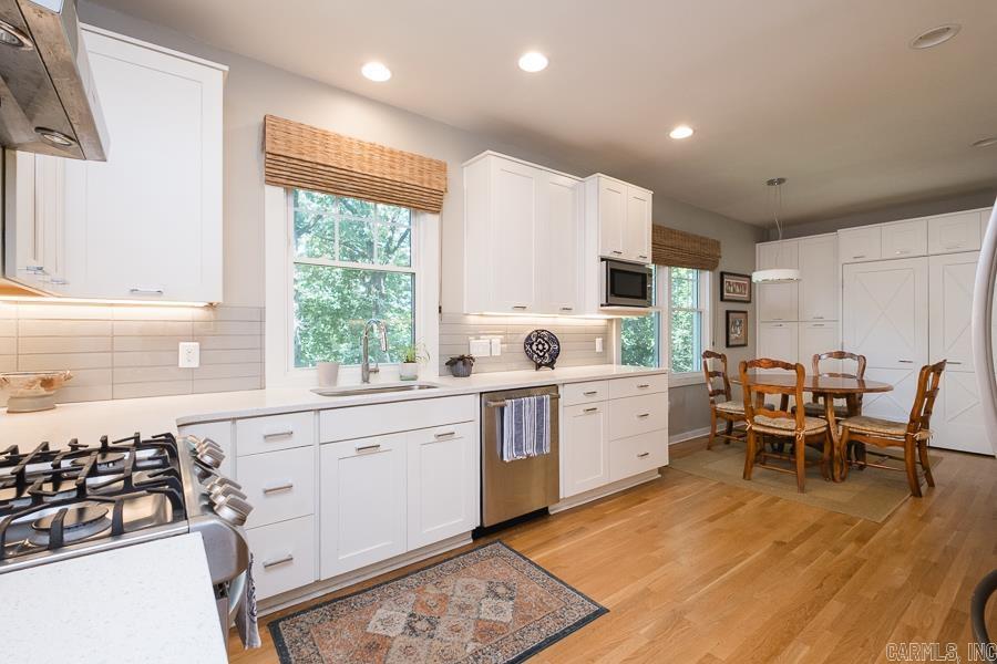 5336 N Grandview