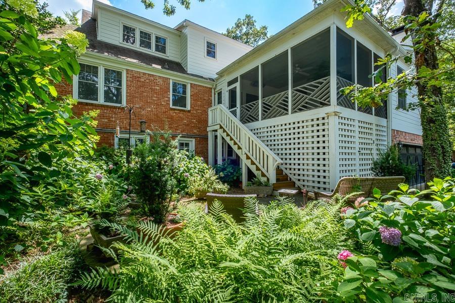 5336 N Grandview