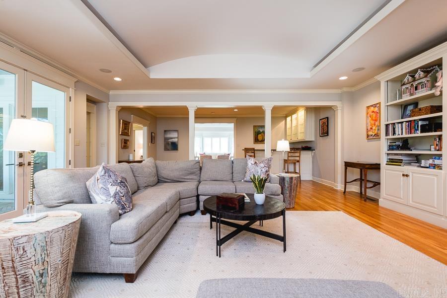 5336 N Grandview