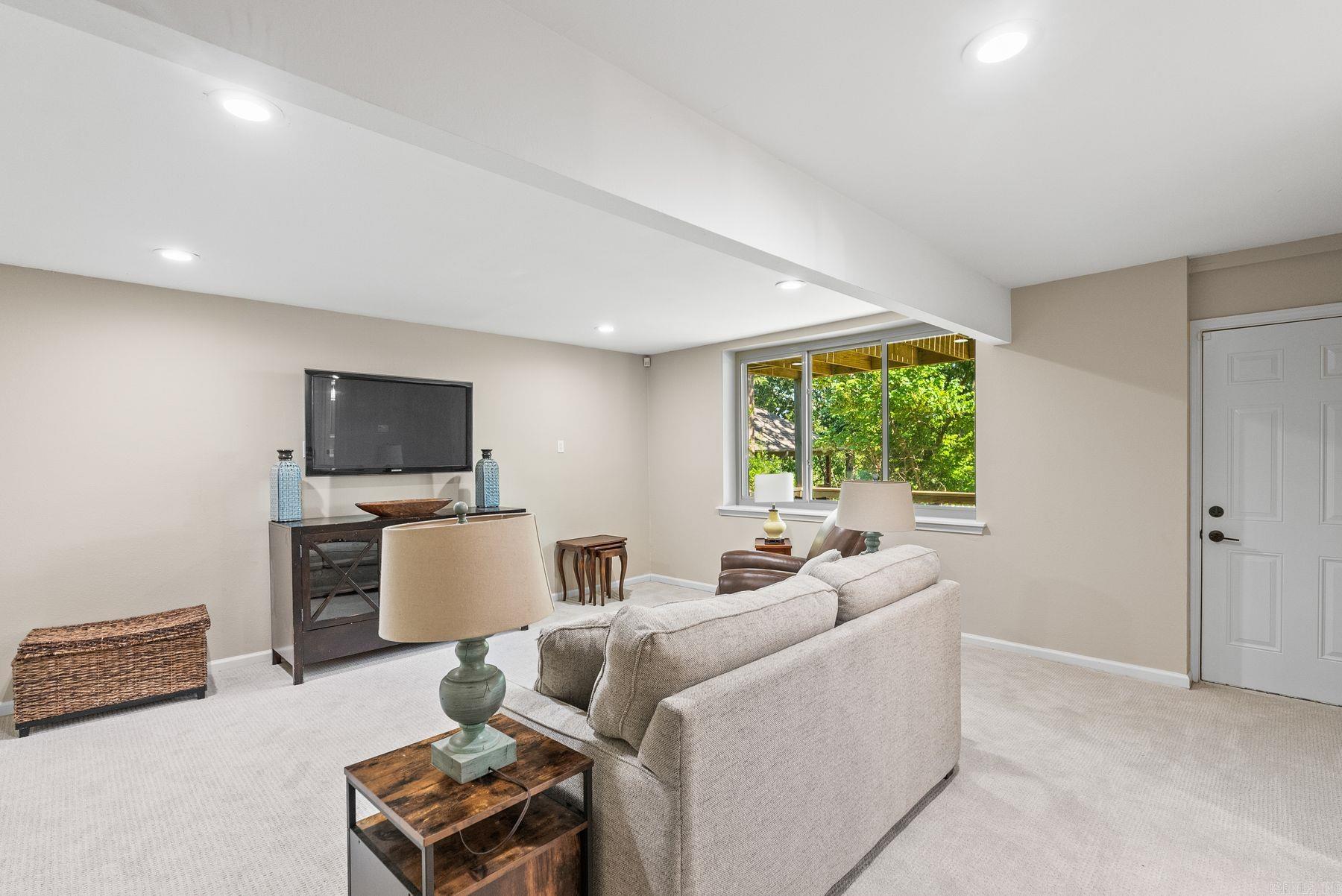 18 Calumet Rd