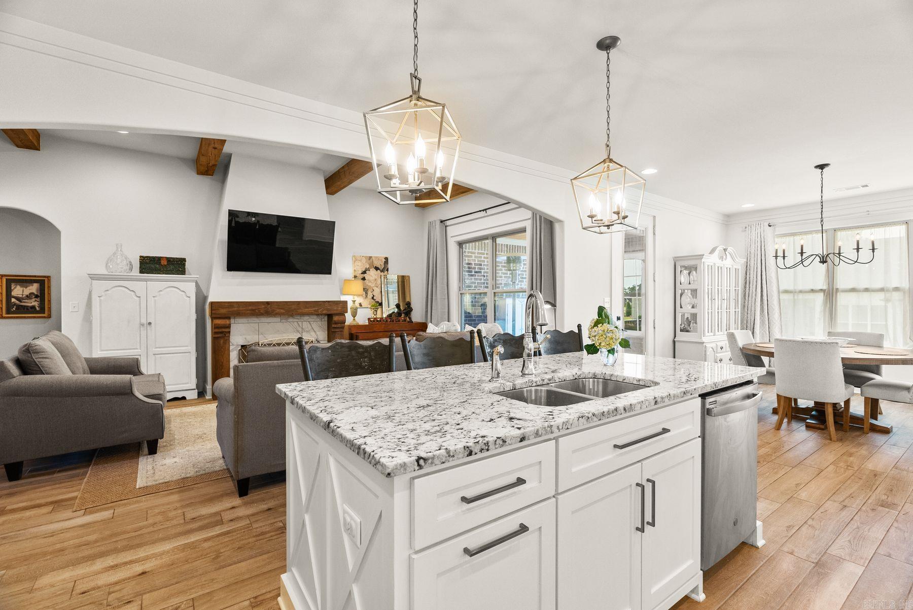 9844 Cliffside Dr Drive