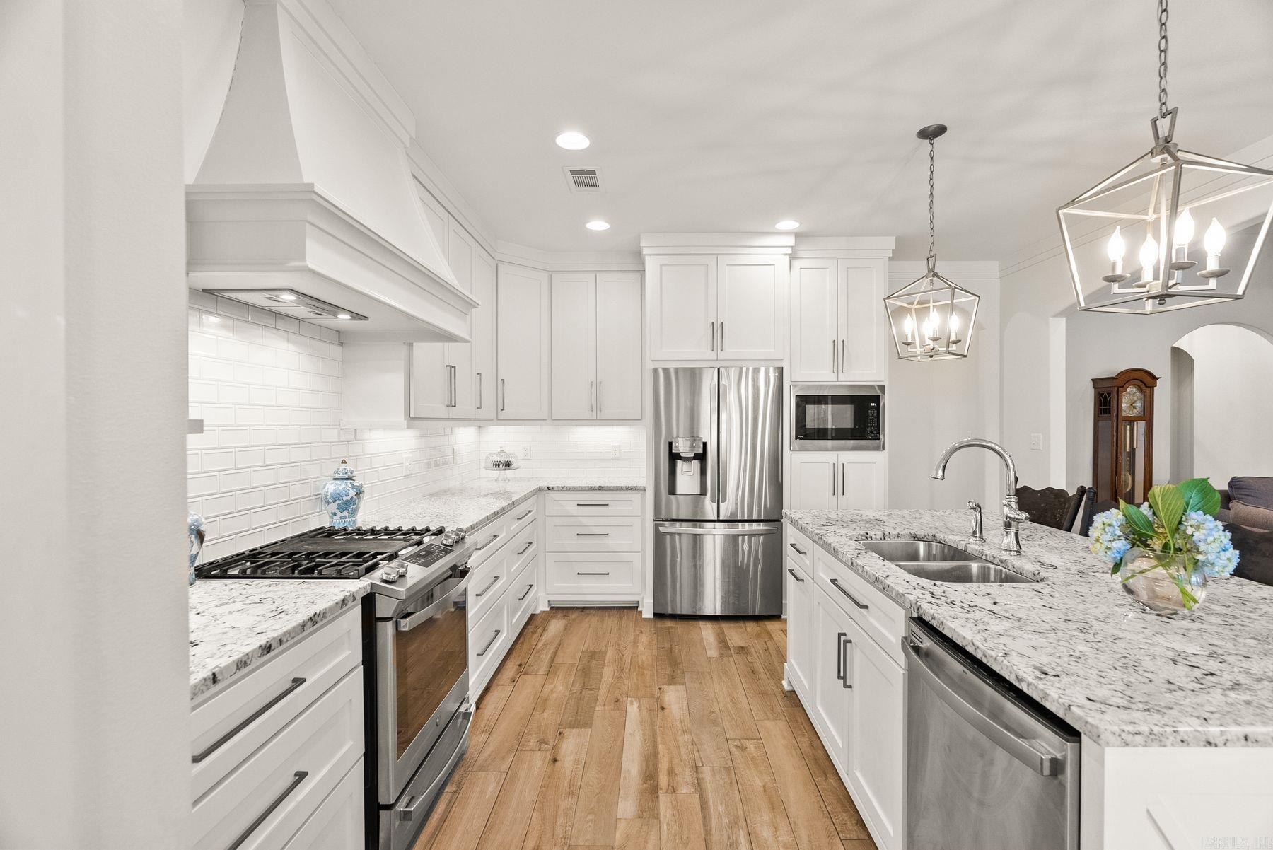 9844 Cliffside Dr Drive