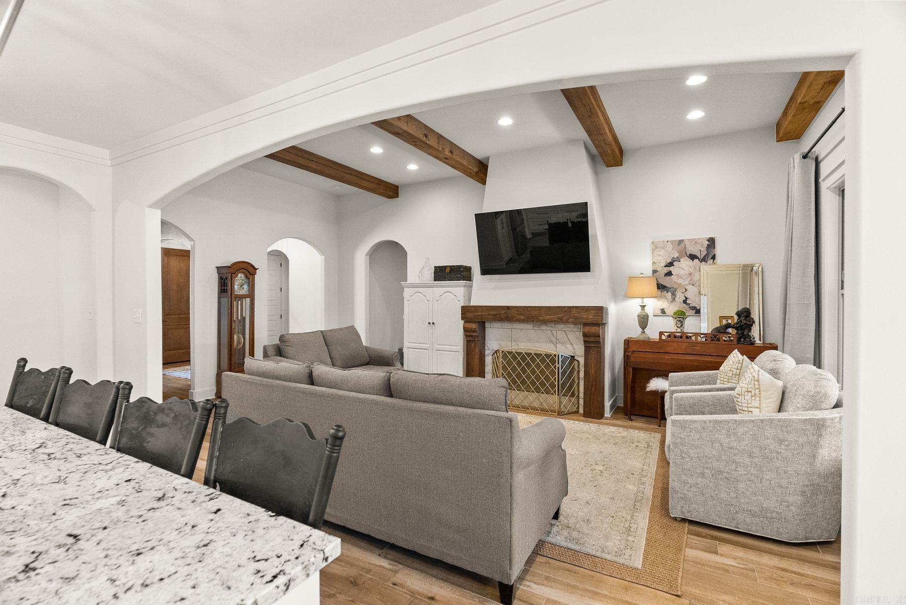 9844 Cliffside Dr Drive