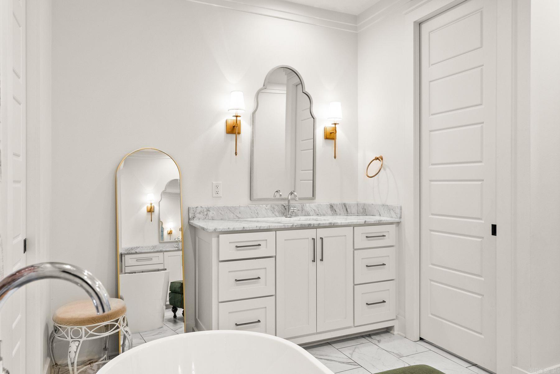 9844 Cliffside Dr Drive