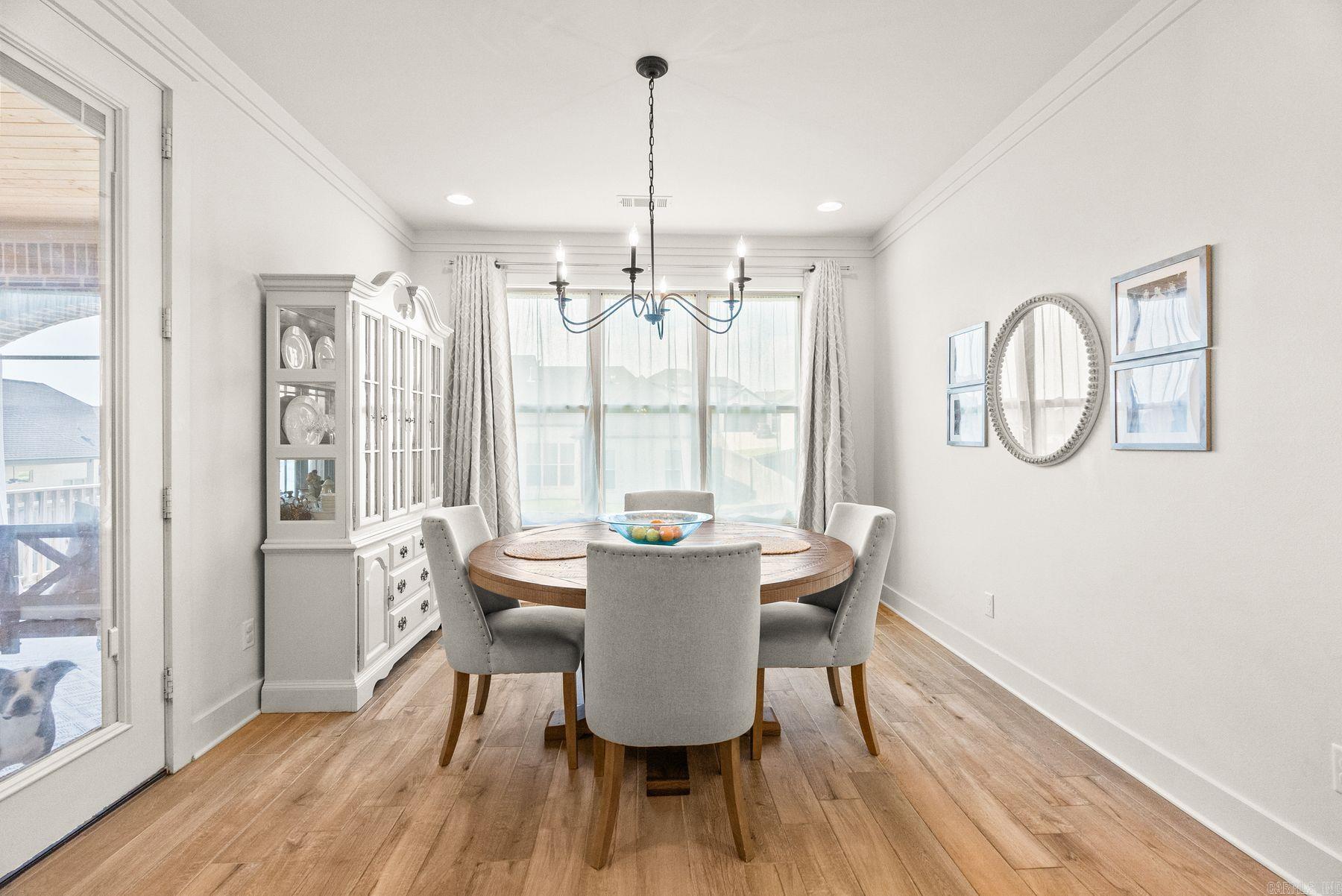 9844 Cliffside Dr Drive