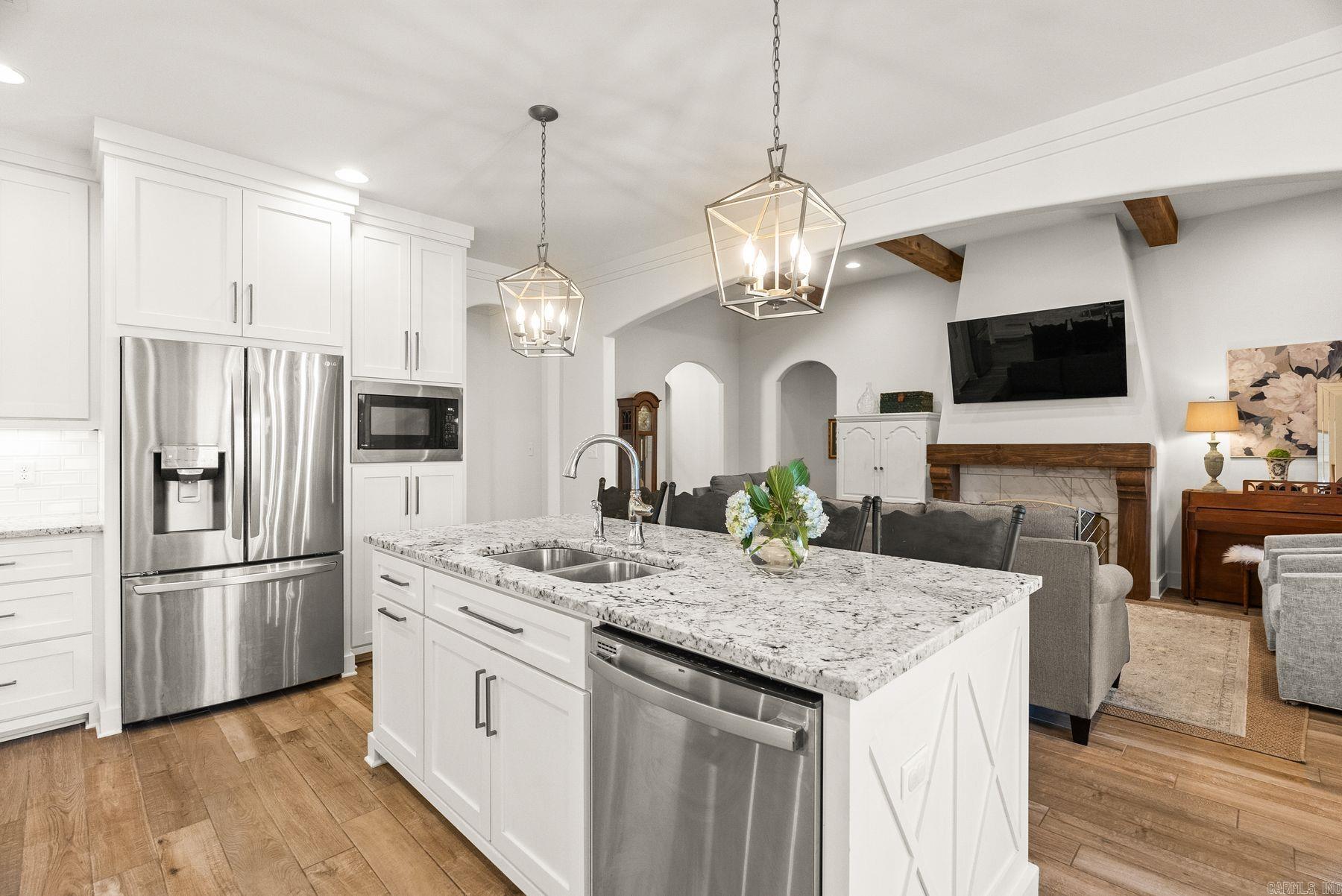 9844 Cliffside Dr Drive