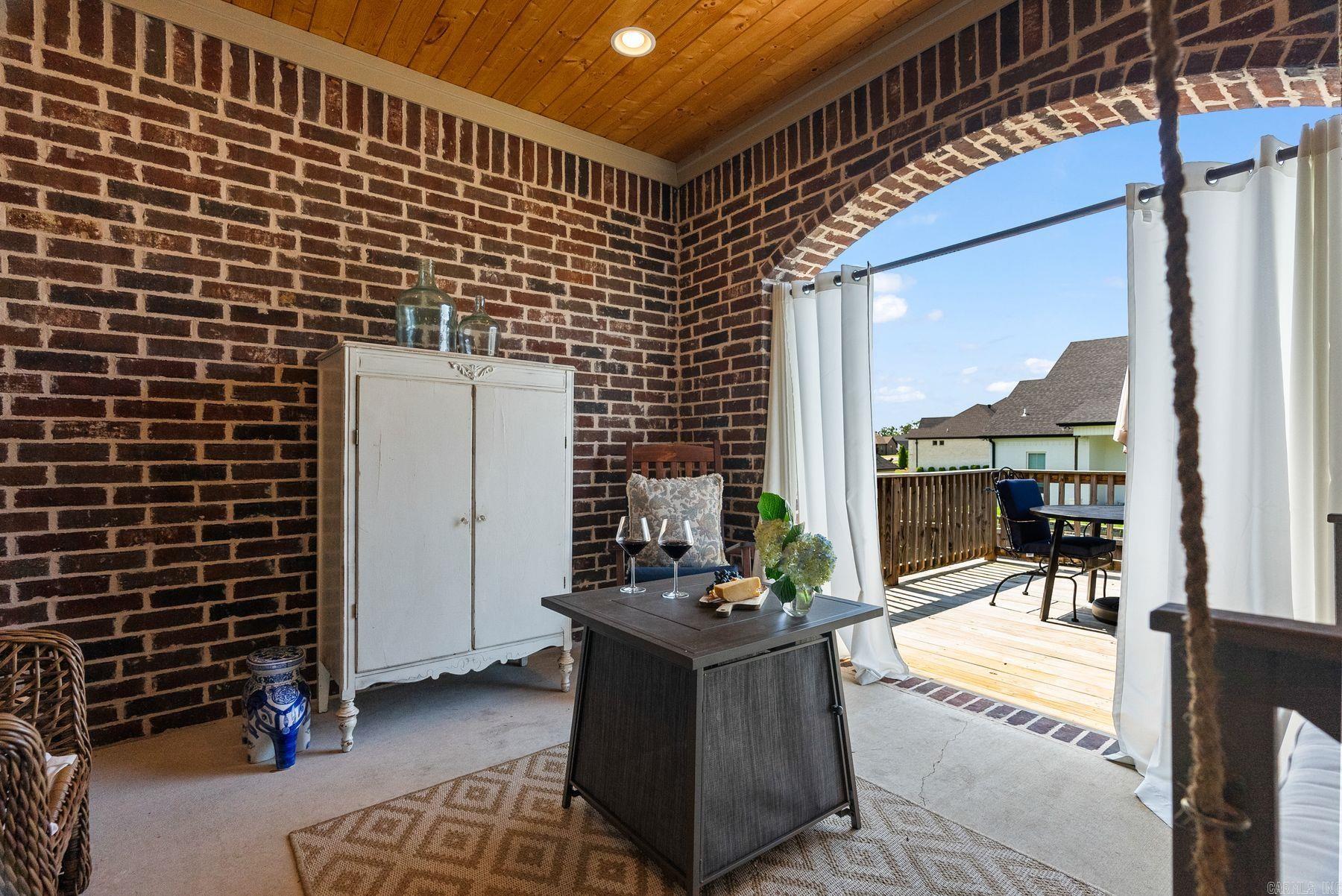 9844 Cliffside Dr Drive