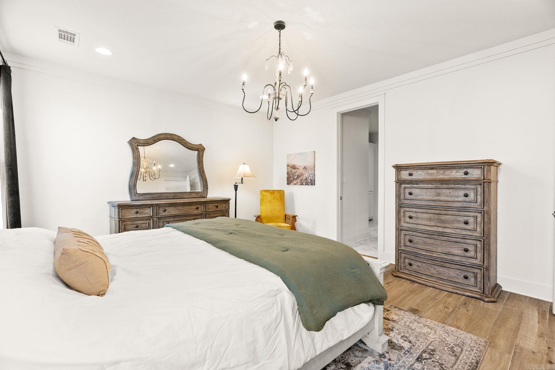 9844 Cliffside Dr Drive