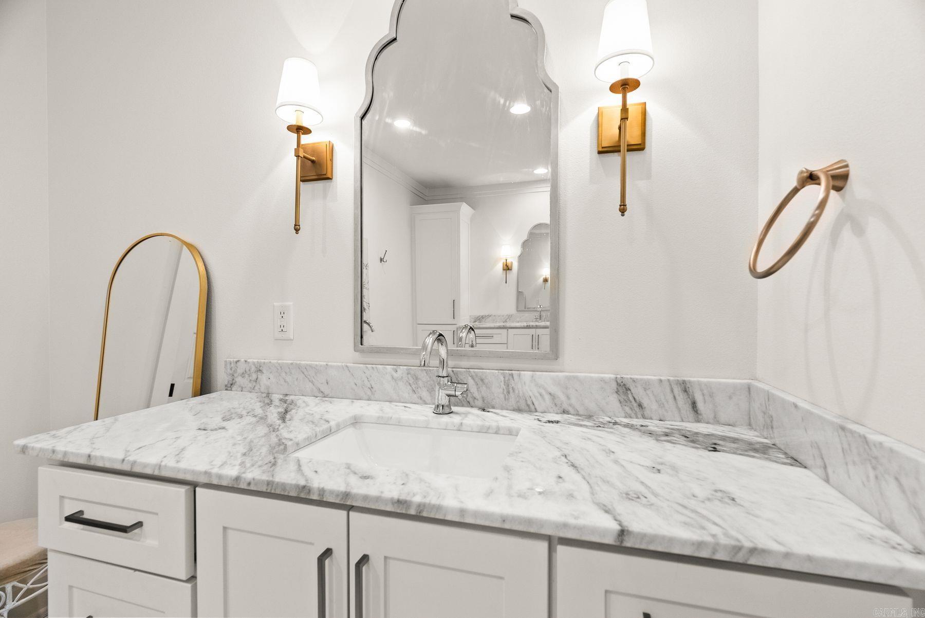 9844 Cliffside Dr Drive