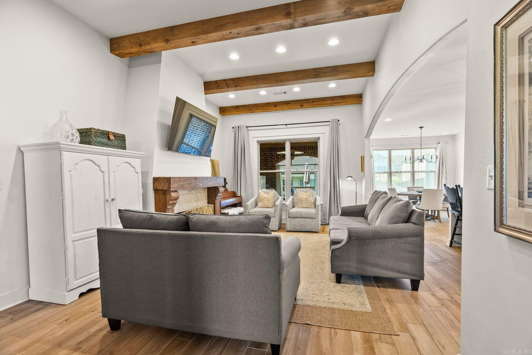 9844 Cliffside Dr Drive