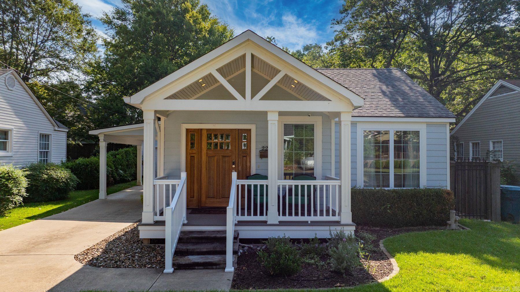 2221 N Cleveland St Street