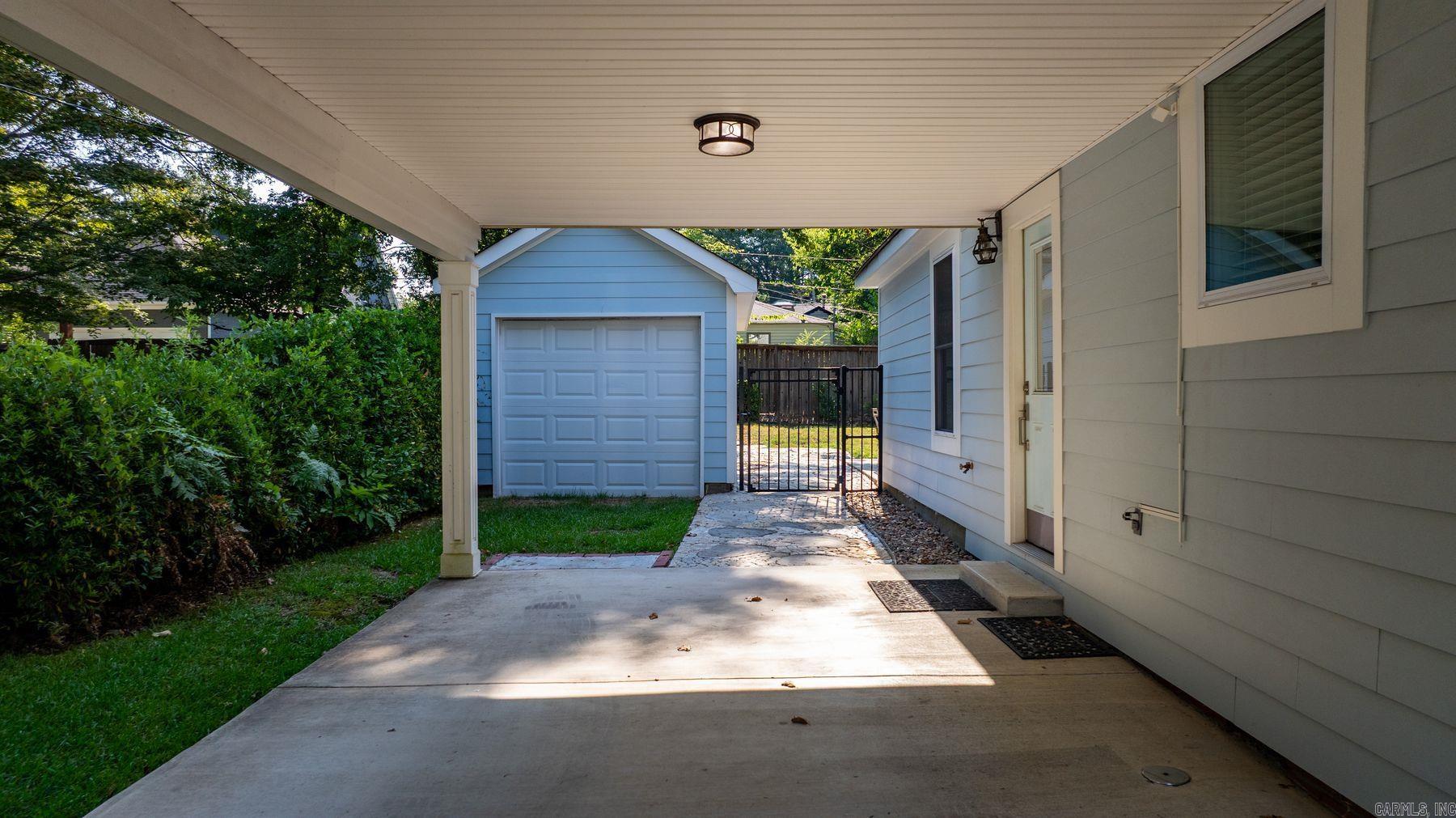 2221 N Cleveland St Street