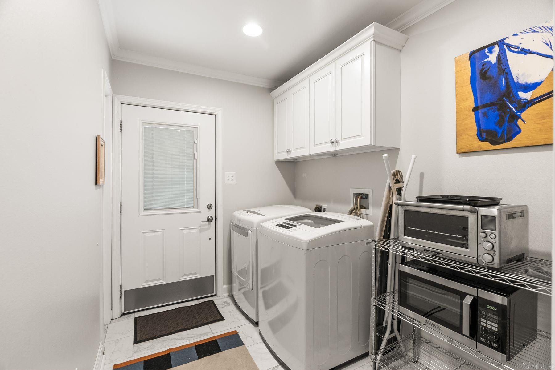 2221 N Cleveland St Street