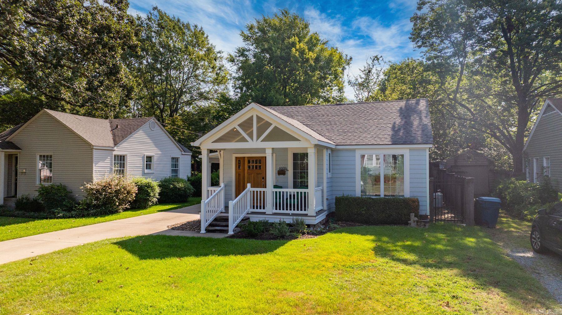 2221 N Cleveland St Street