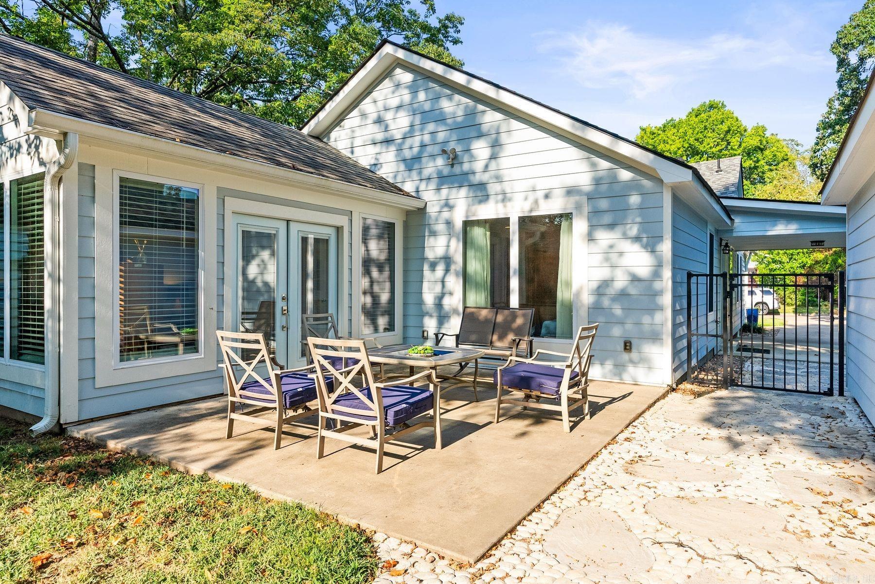 2221 N Cleveland St Street