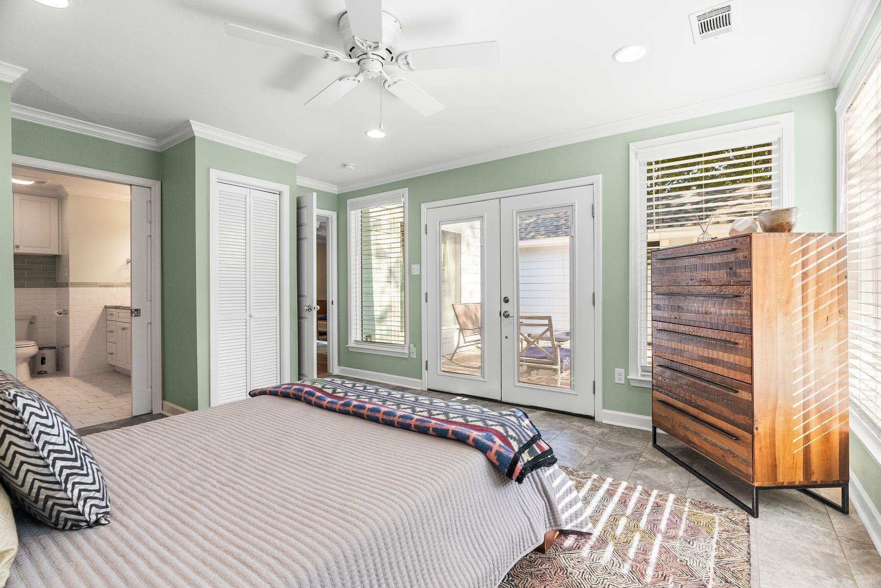 2221 N Cleveland St Street