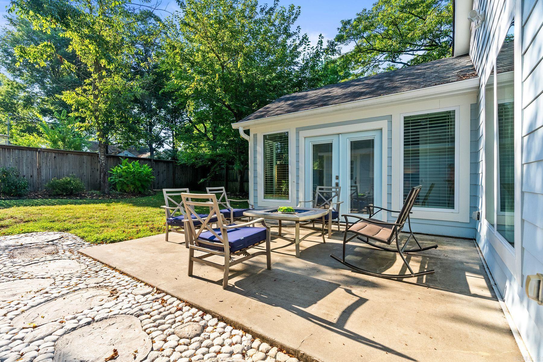 2221 N Cleveland St Street