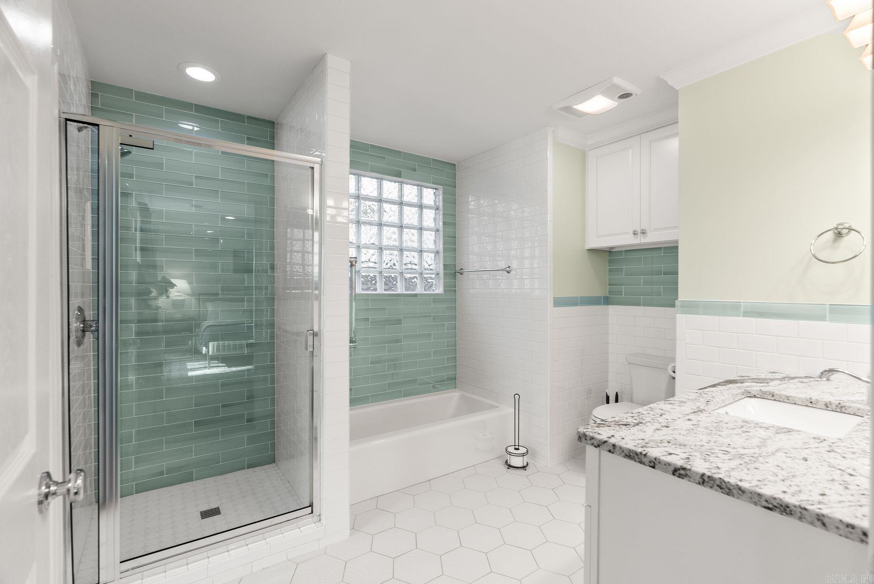 2221 N Cleveland St Street