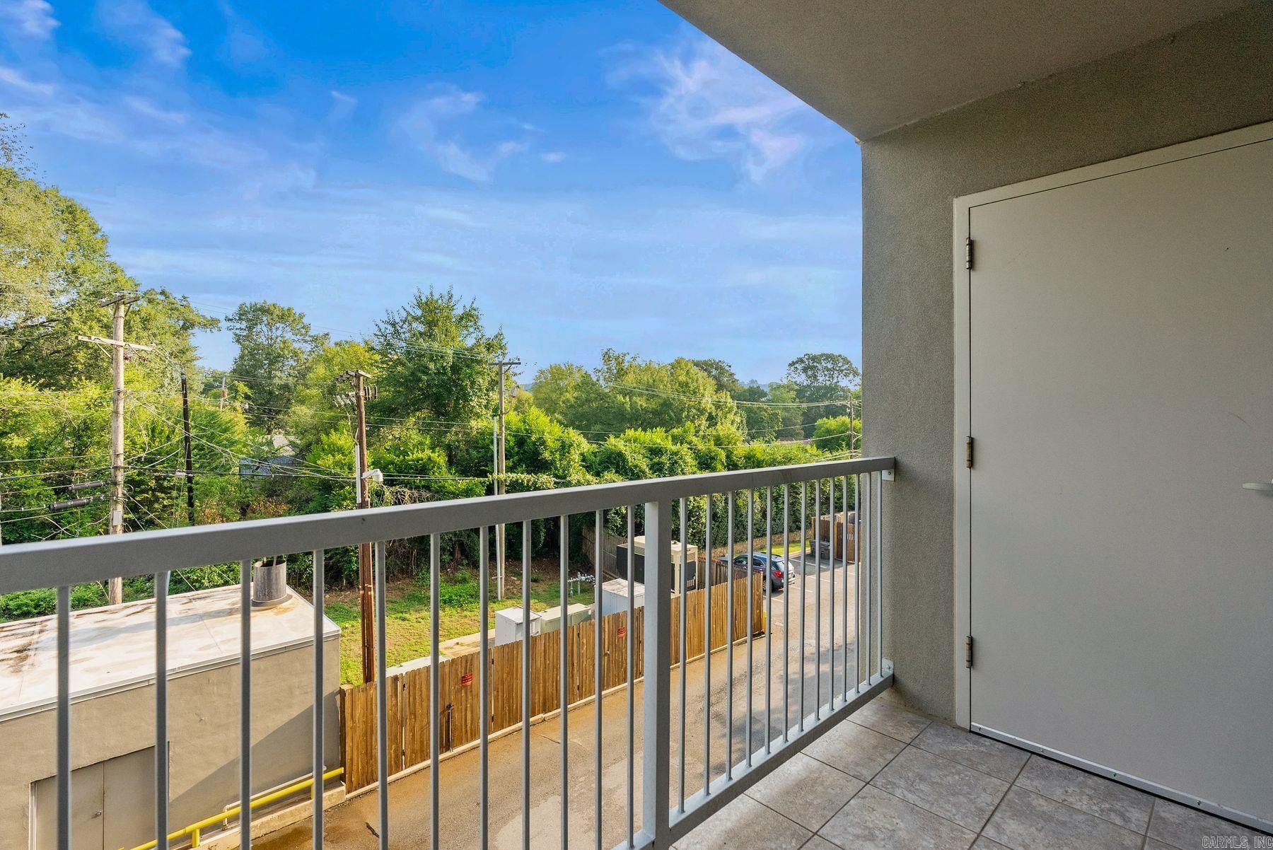 3700 Cantrell Rd #308