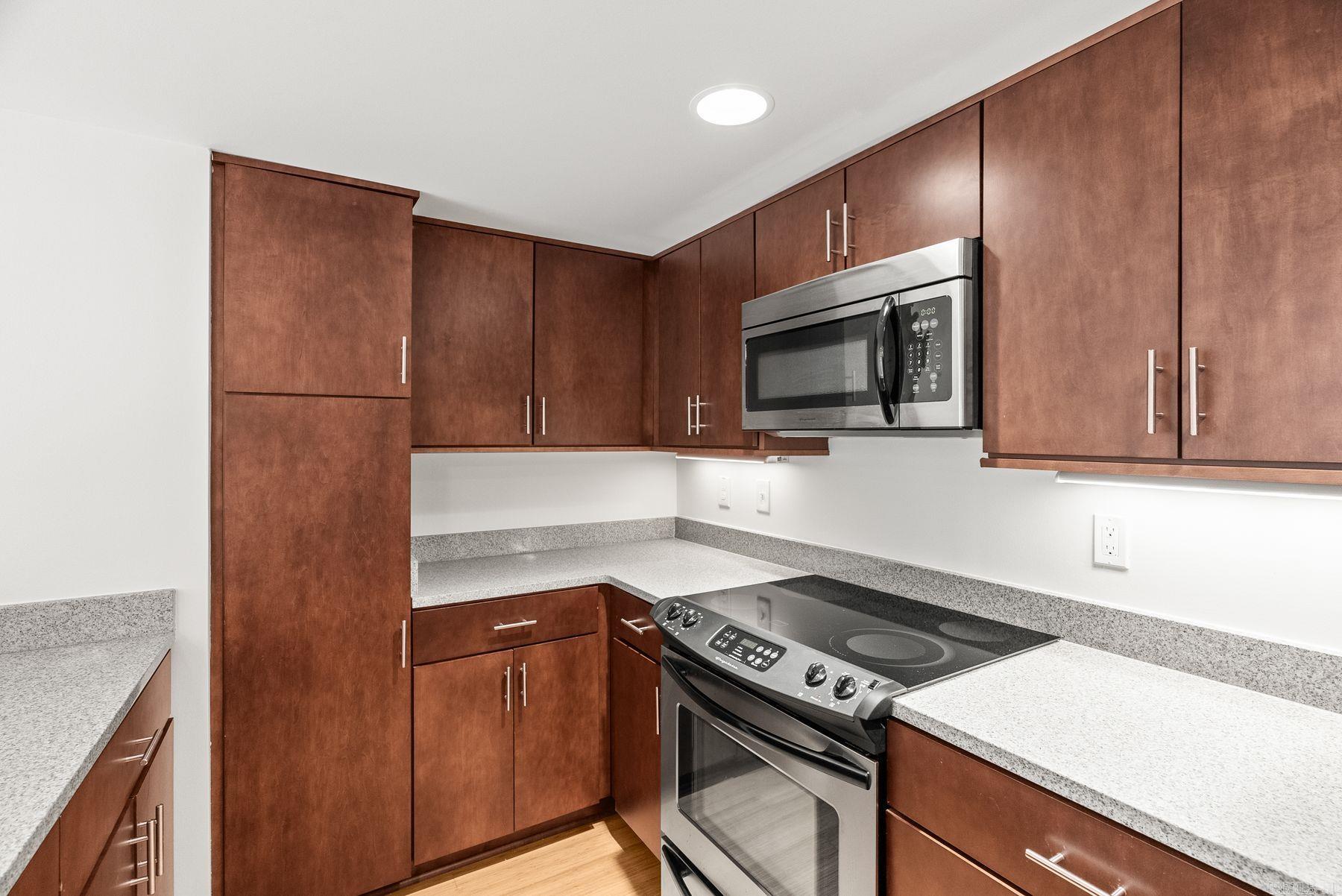 3700 Cantrell Rd #308