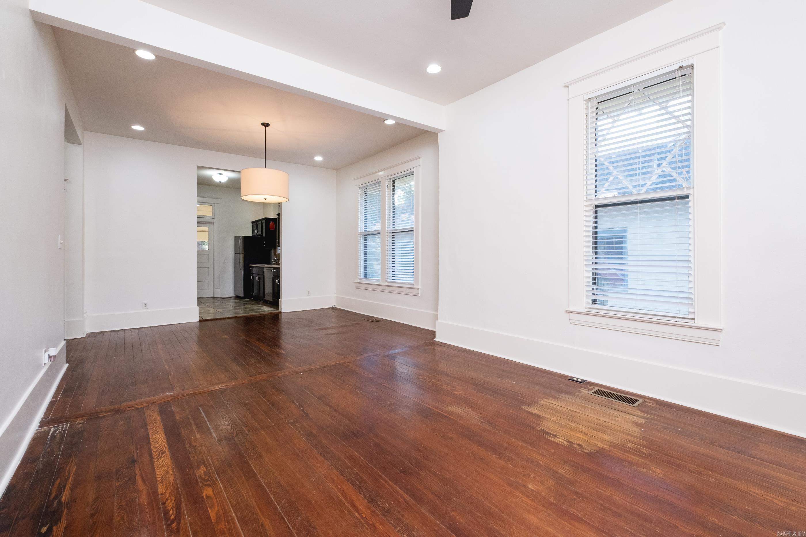 305 Booker Street