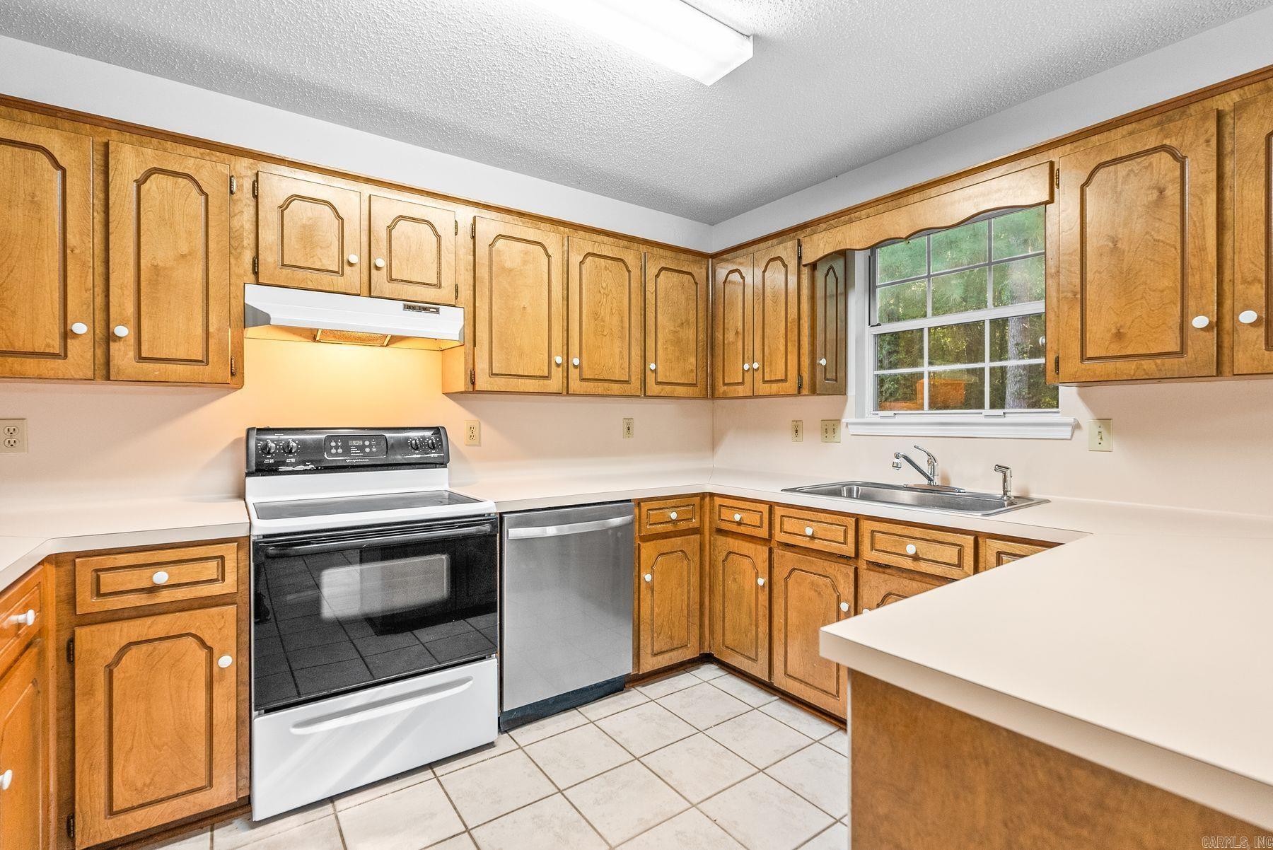 711 Chaucer Cove