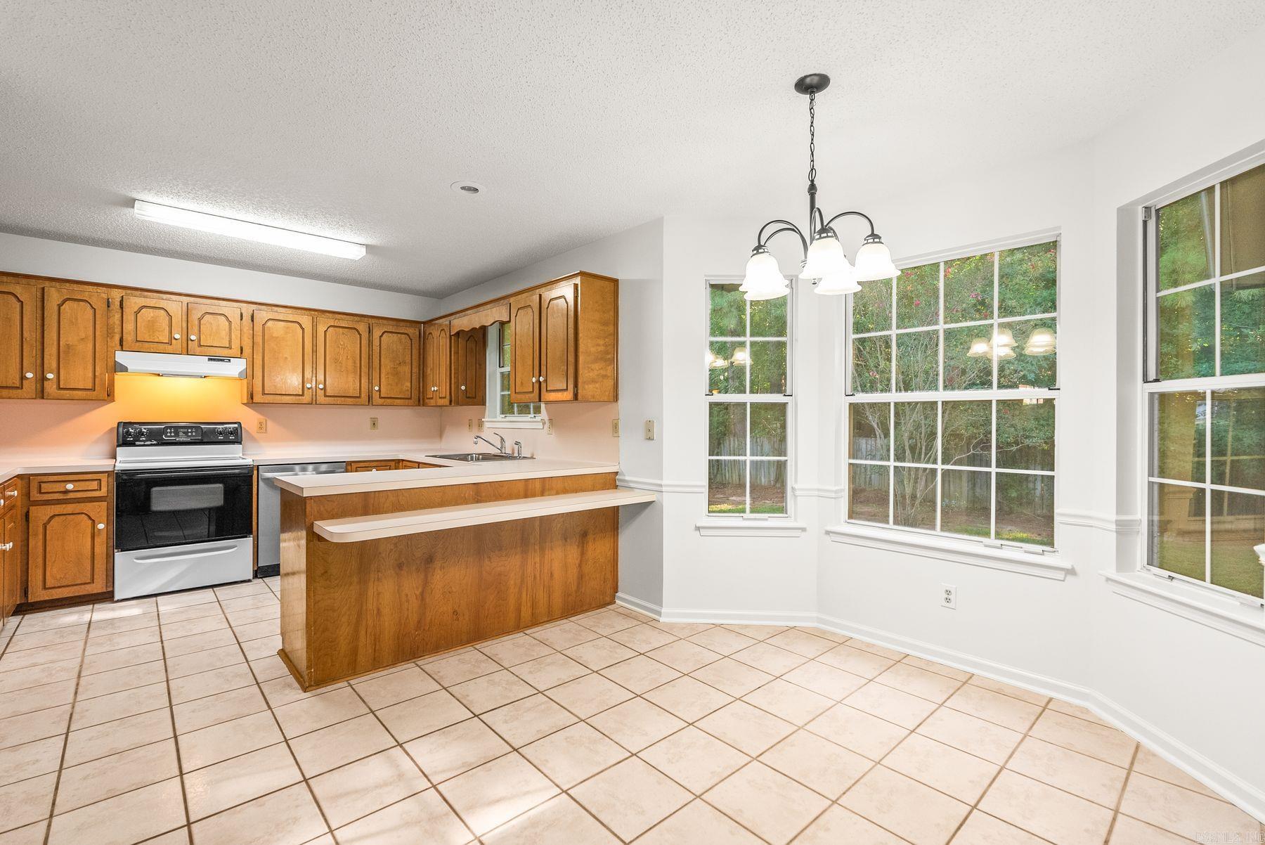 711 Chaucer Cove