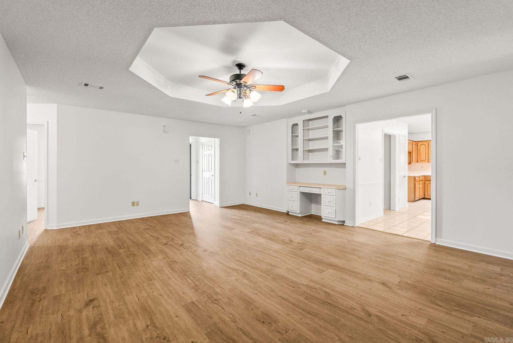 711 Chaucer Cove