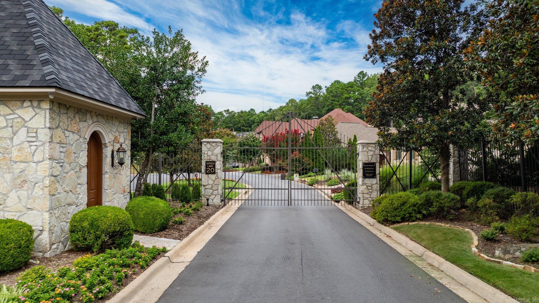 200 Viticole Lane