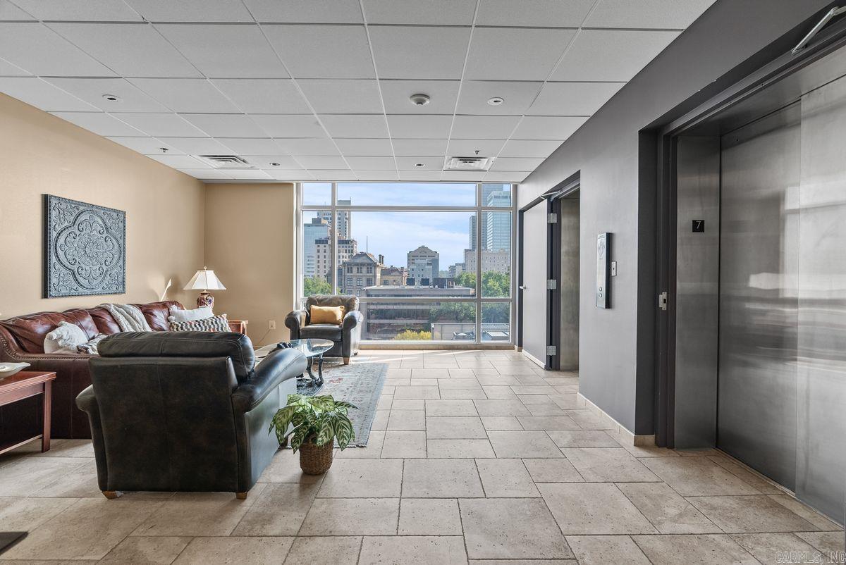 5 Statehouse Plaza 7B