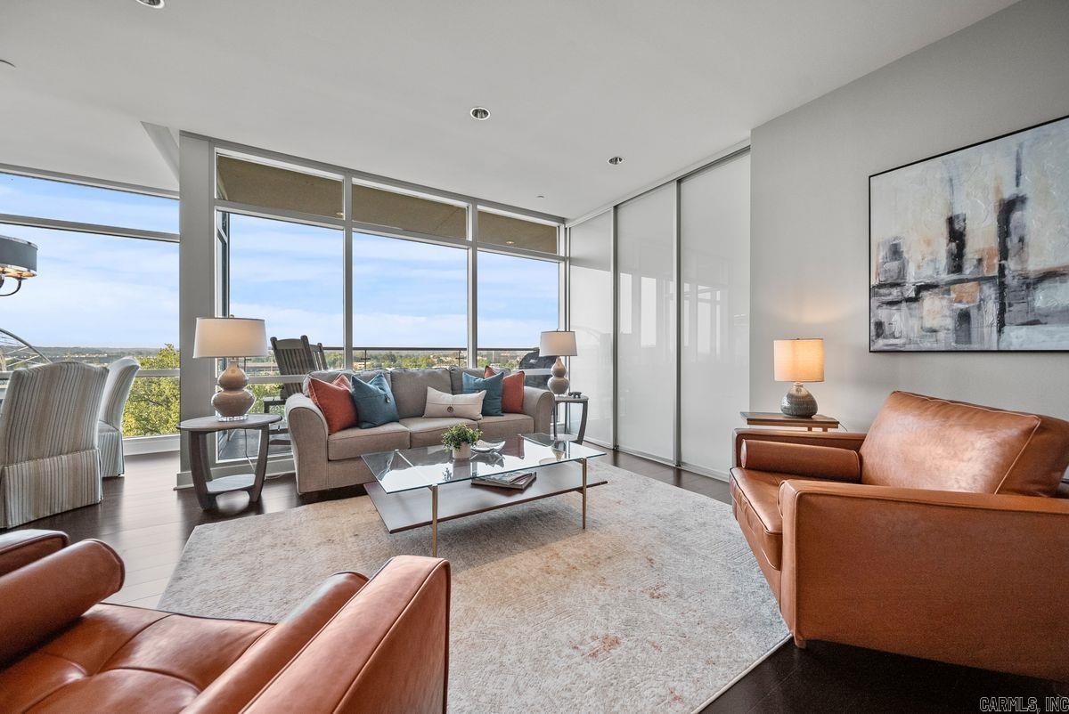 5 Statehouse Plaza 7B