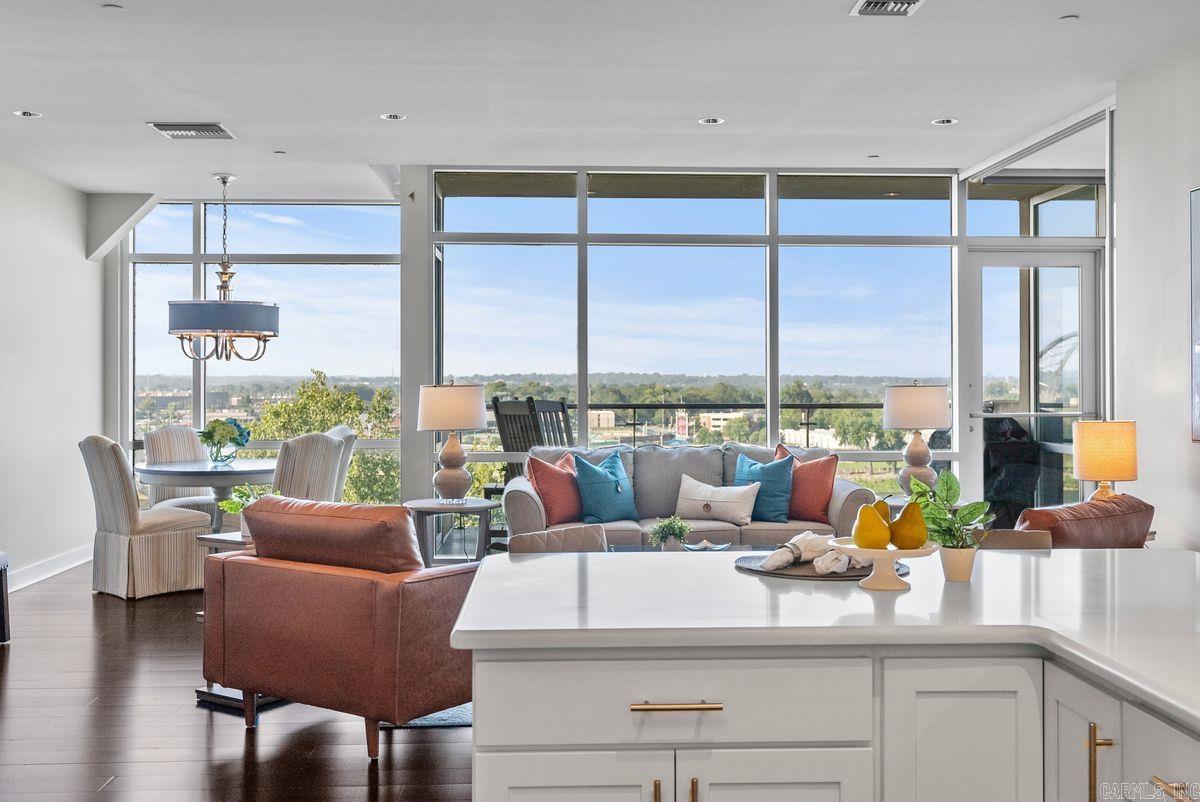 5 Statehouse Plaza 7B