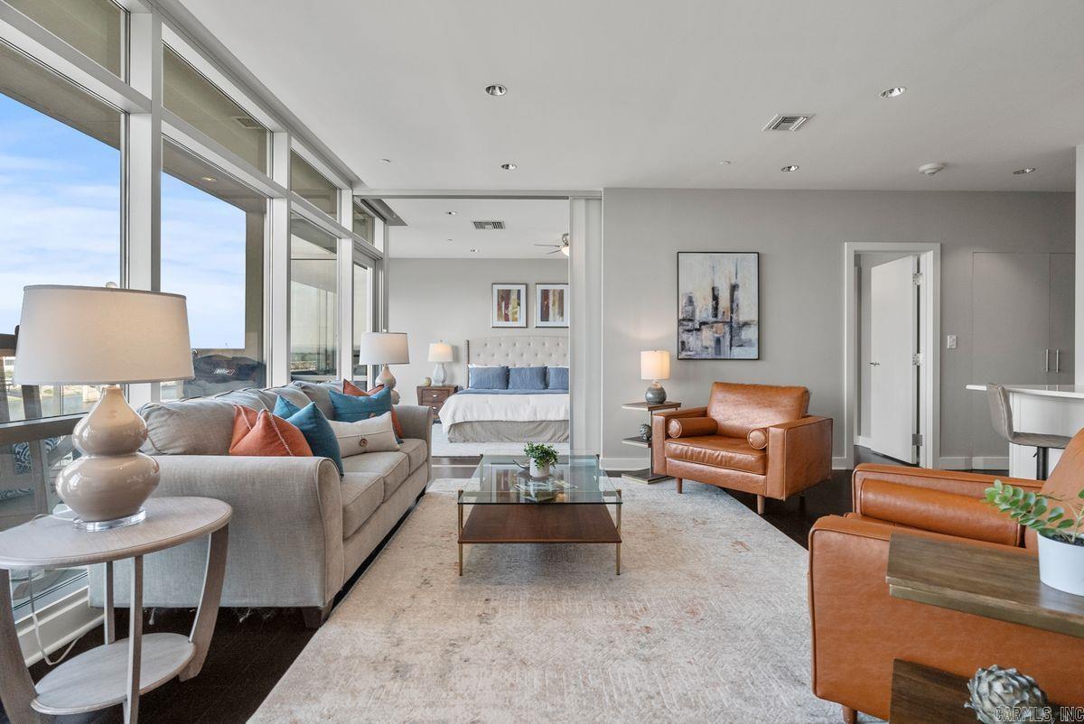 5 Statehouse Plaza 7B