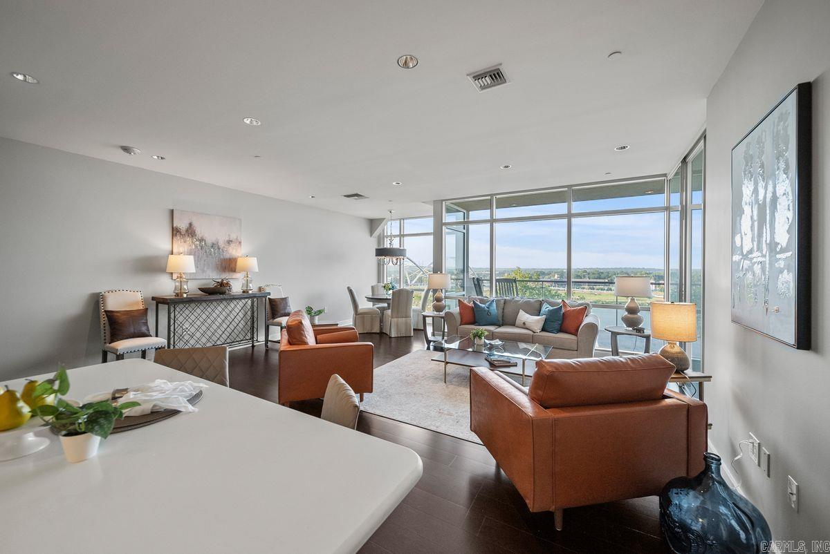 5 Statehouse Plaza 7B