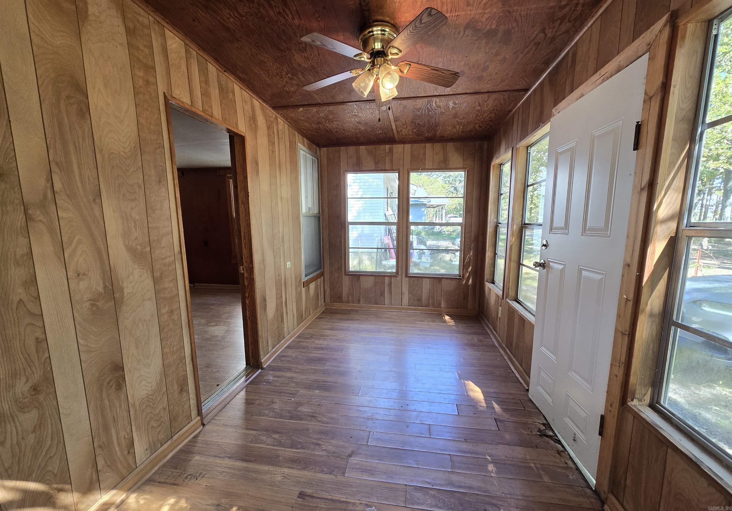 10 Pecan Lake