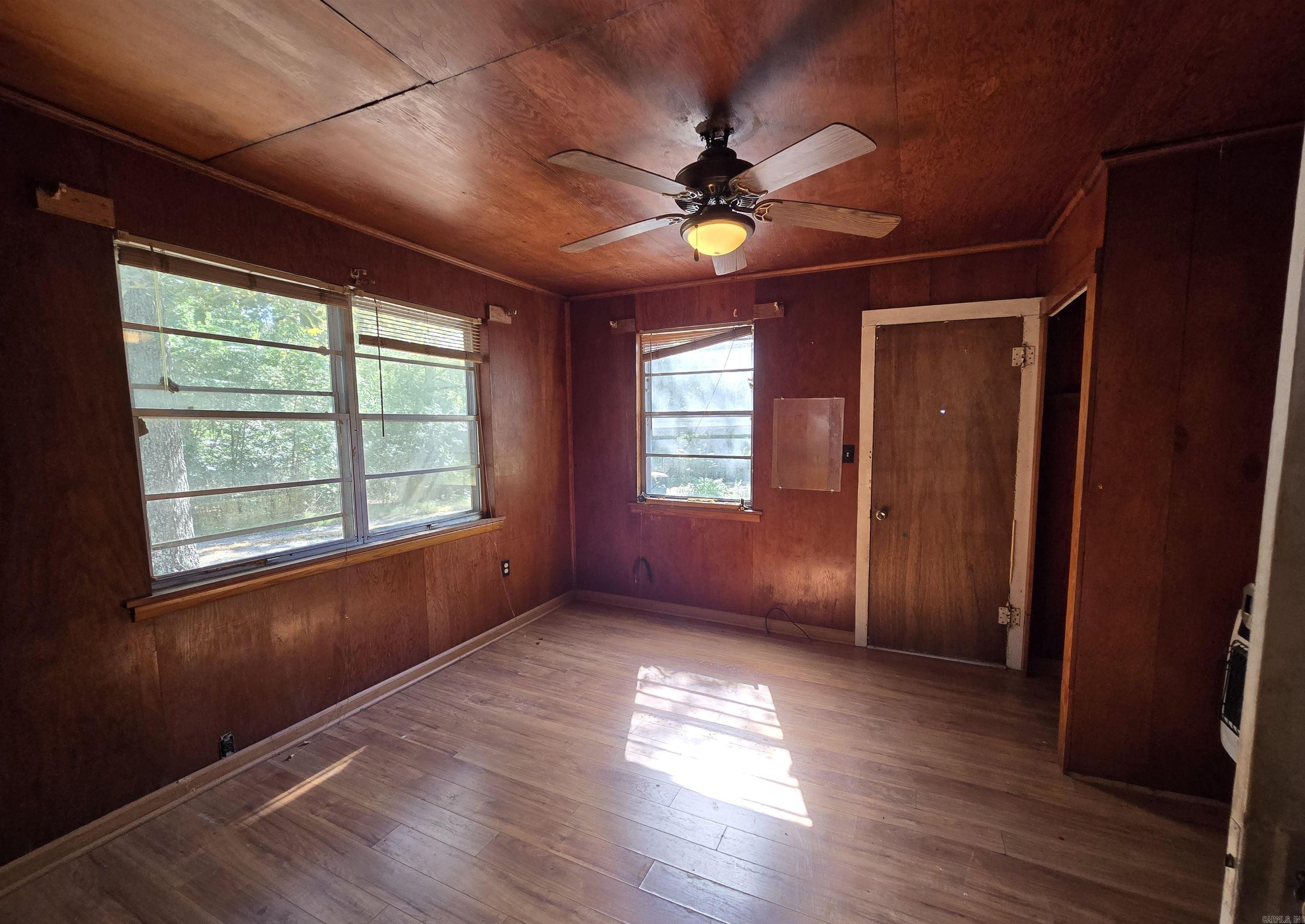 10 Pecan Lake