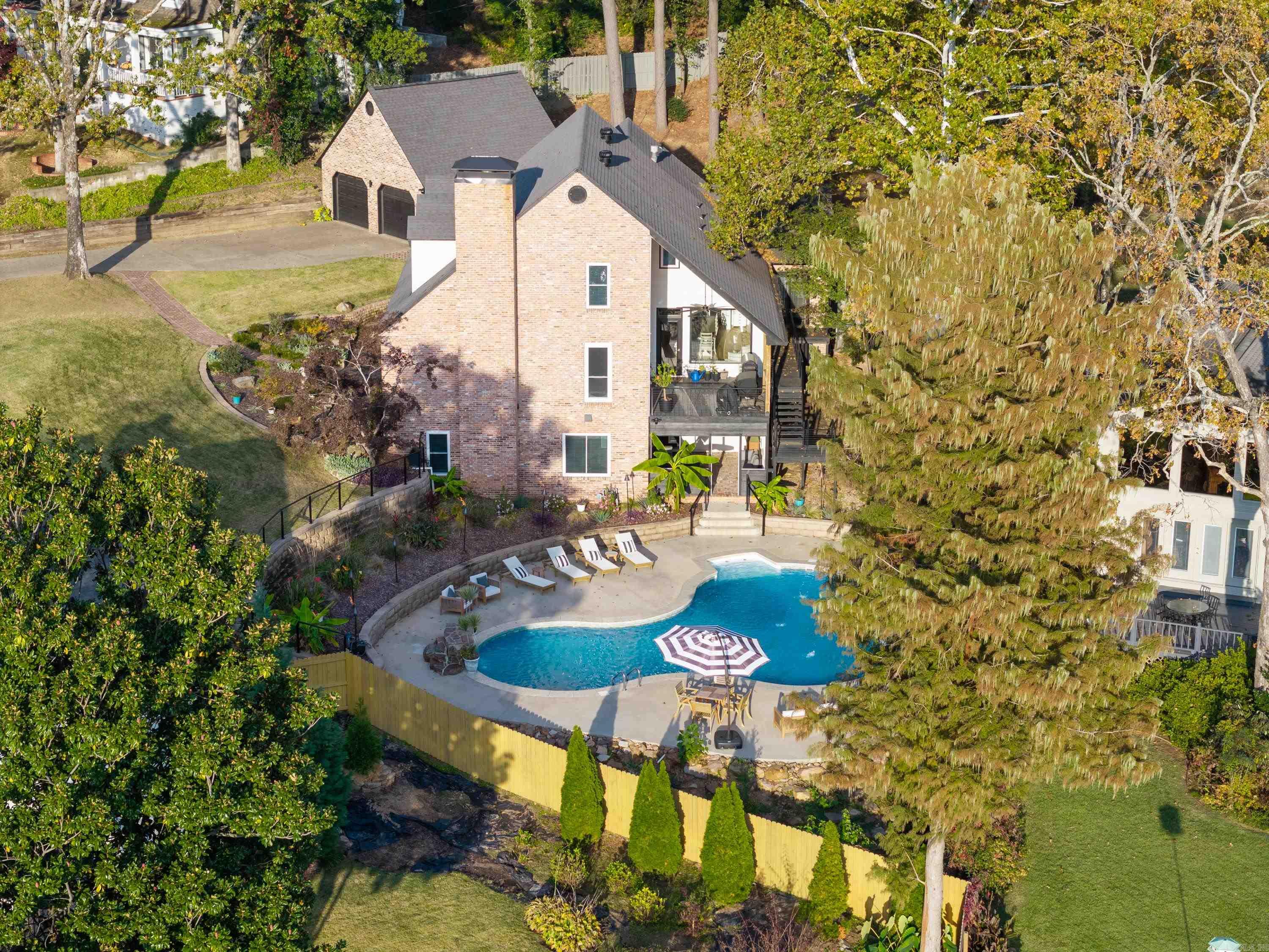 31 E Lake Drive