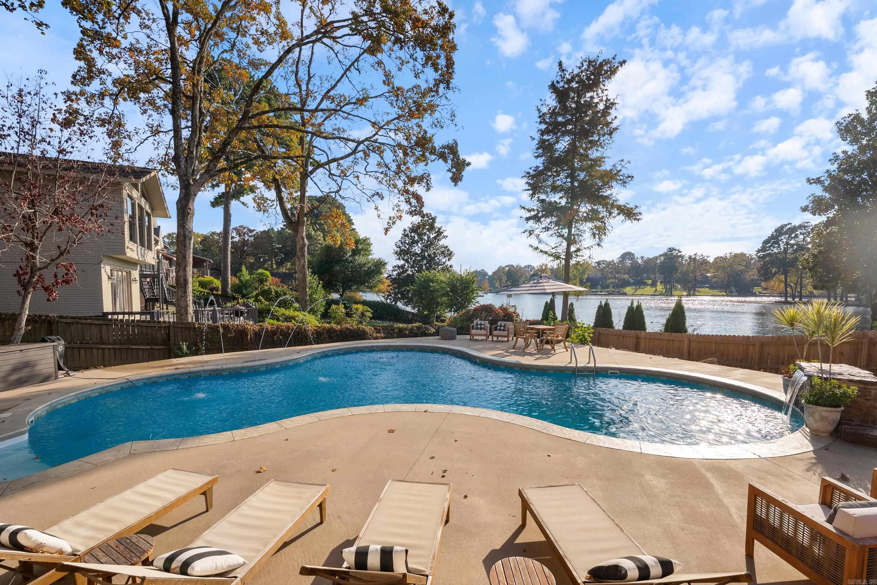 31 E Lake Drive