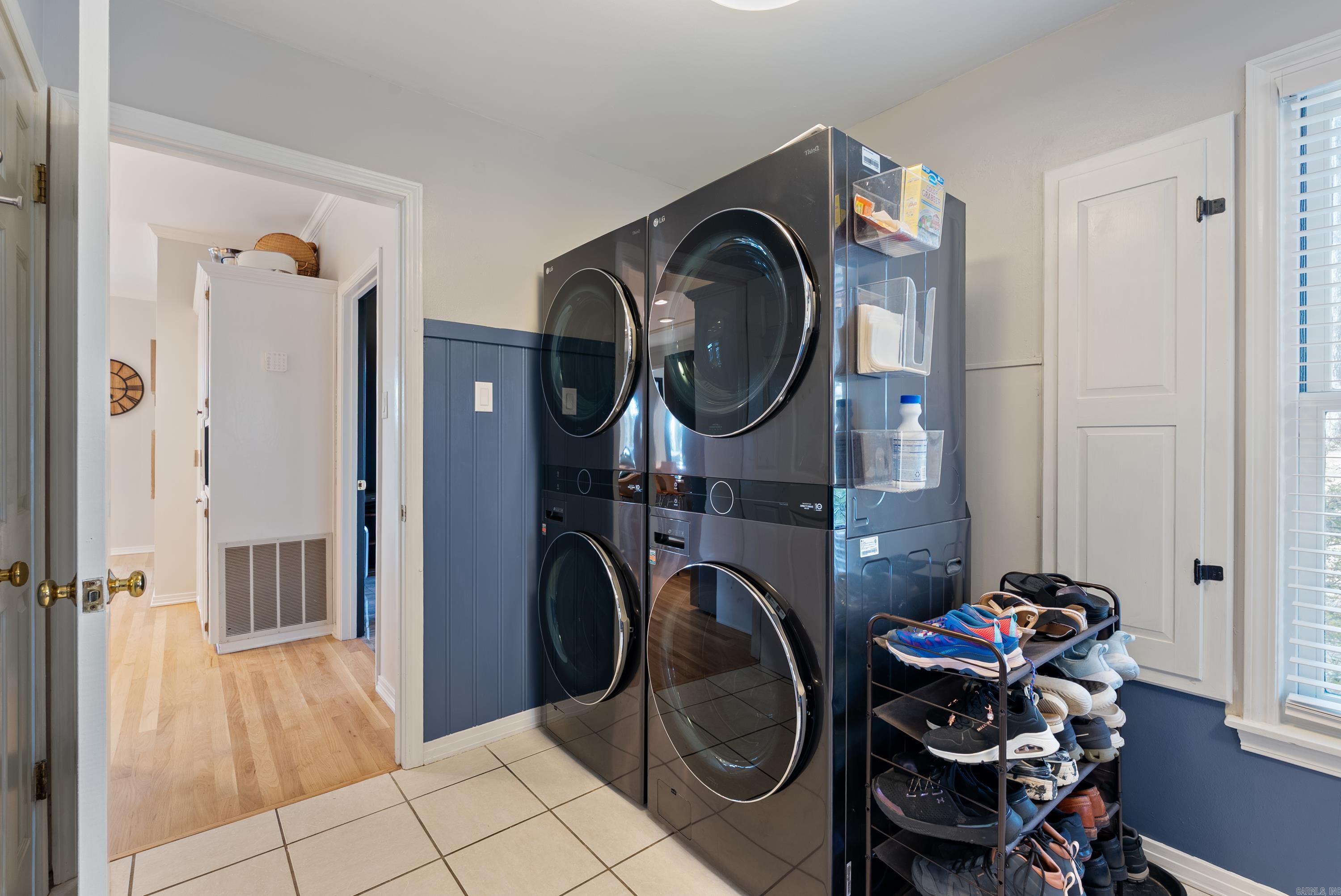 31 E Lake Drive