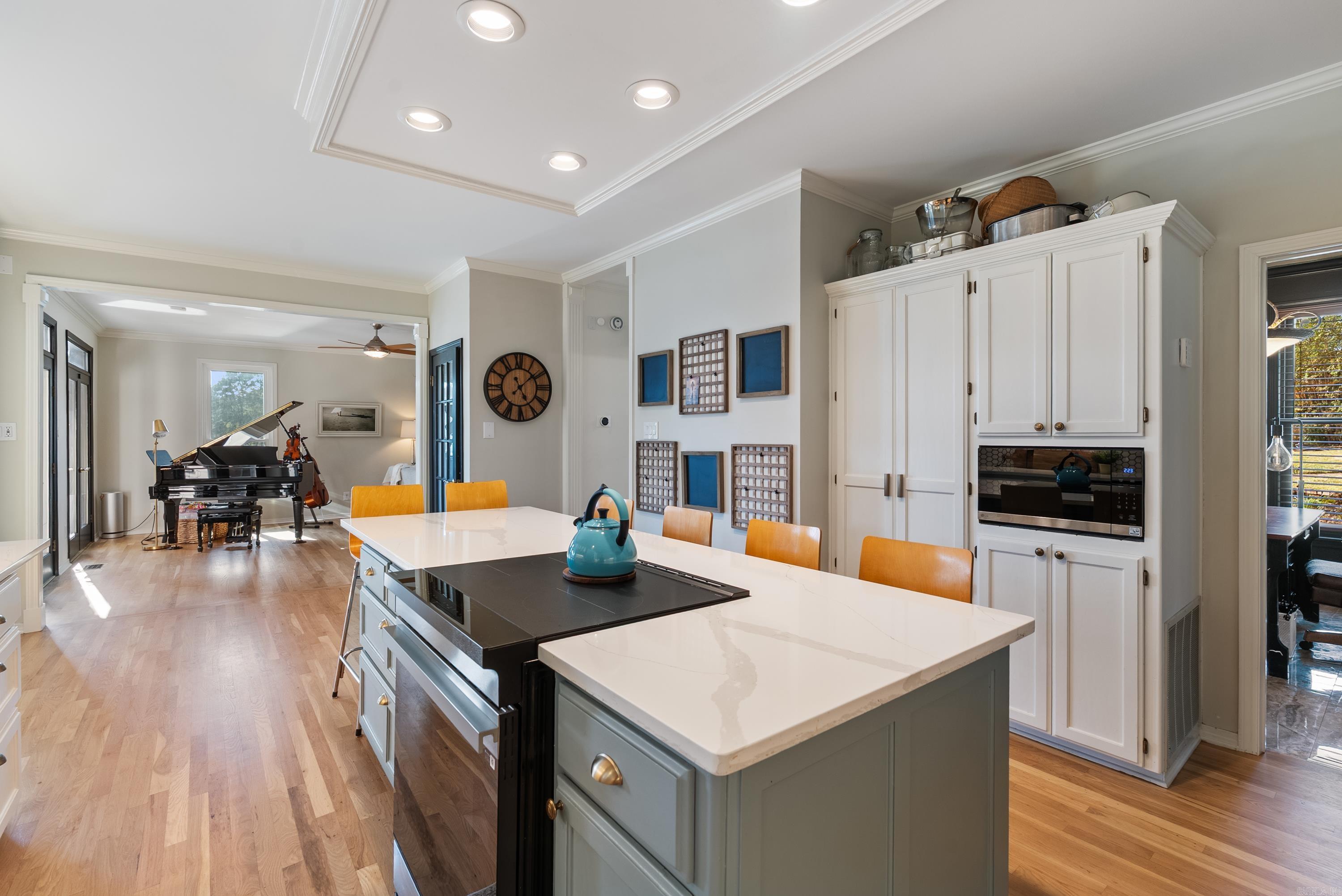 31 E Lake Drive
