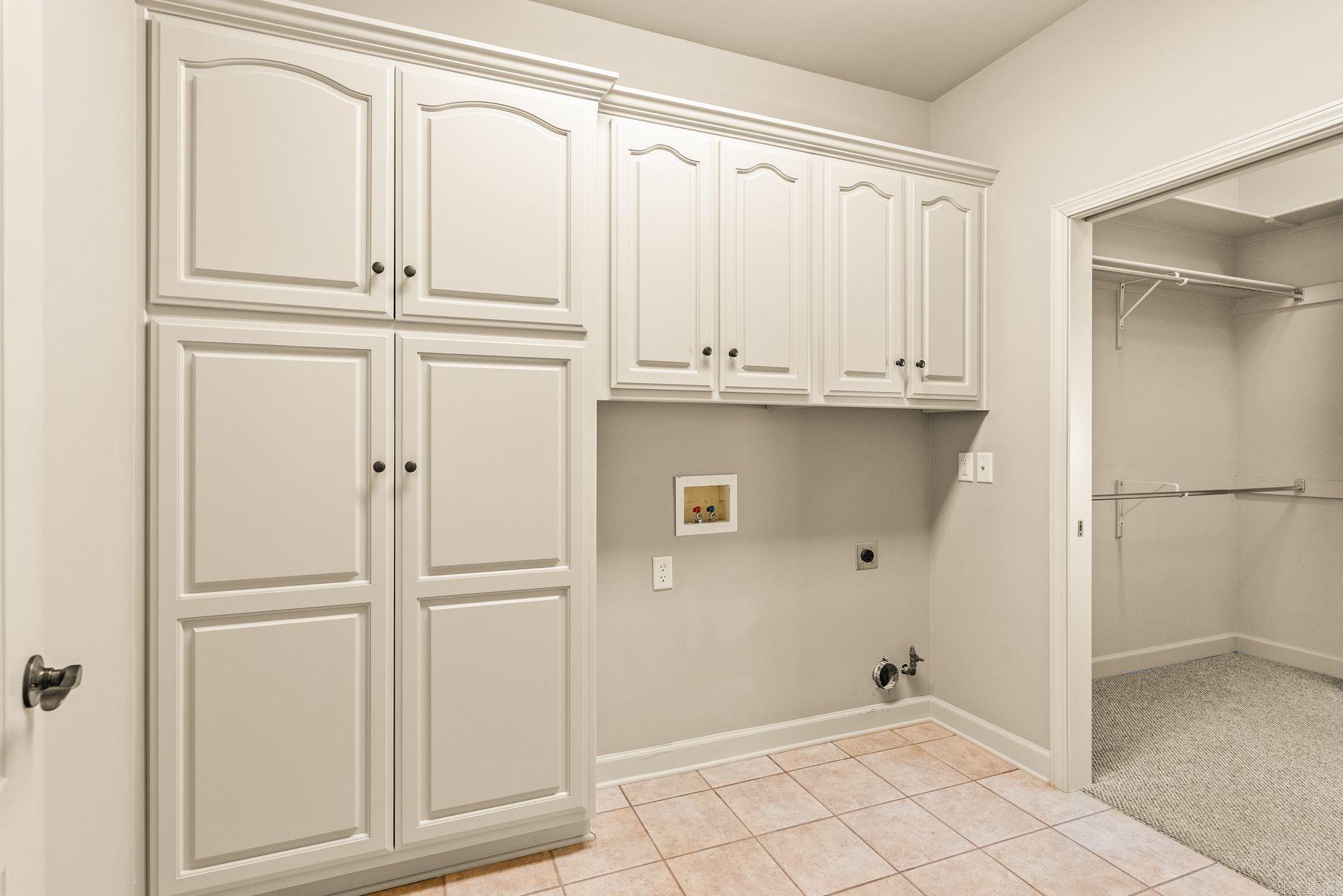 8824 Ridgeview Cove