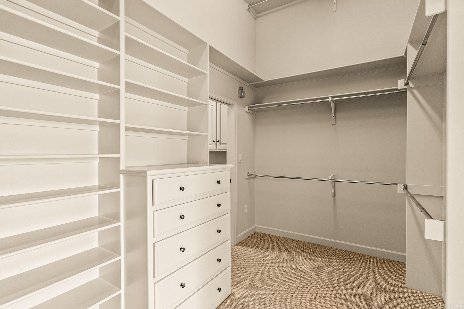 8824 Ridgeview Cove