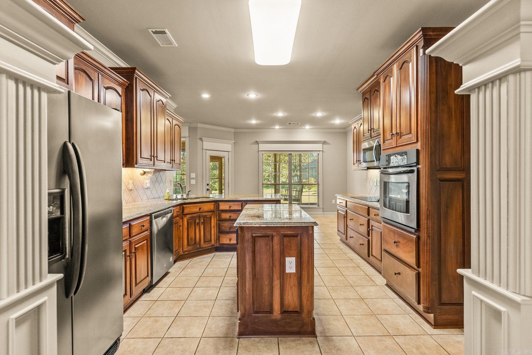 8824 Ridgeview Cove