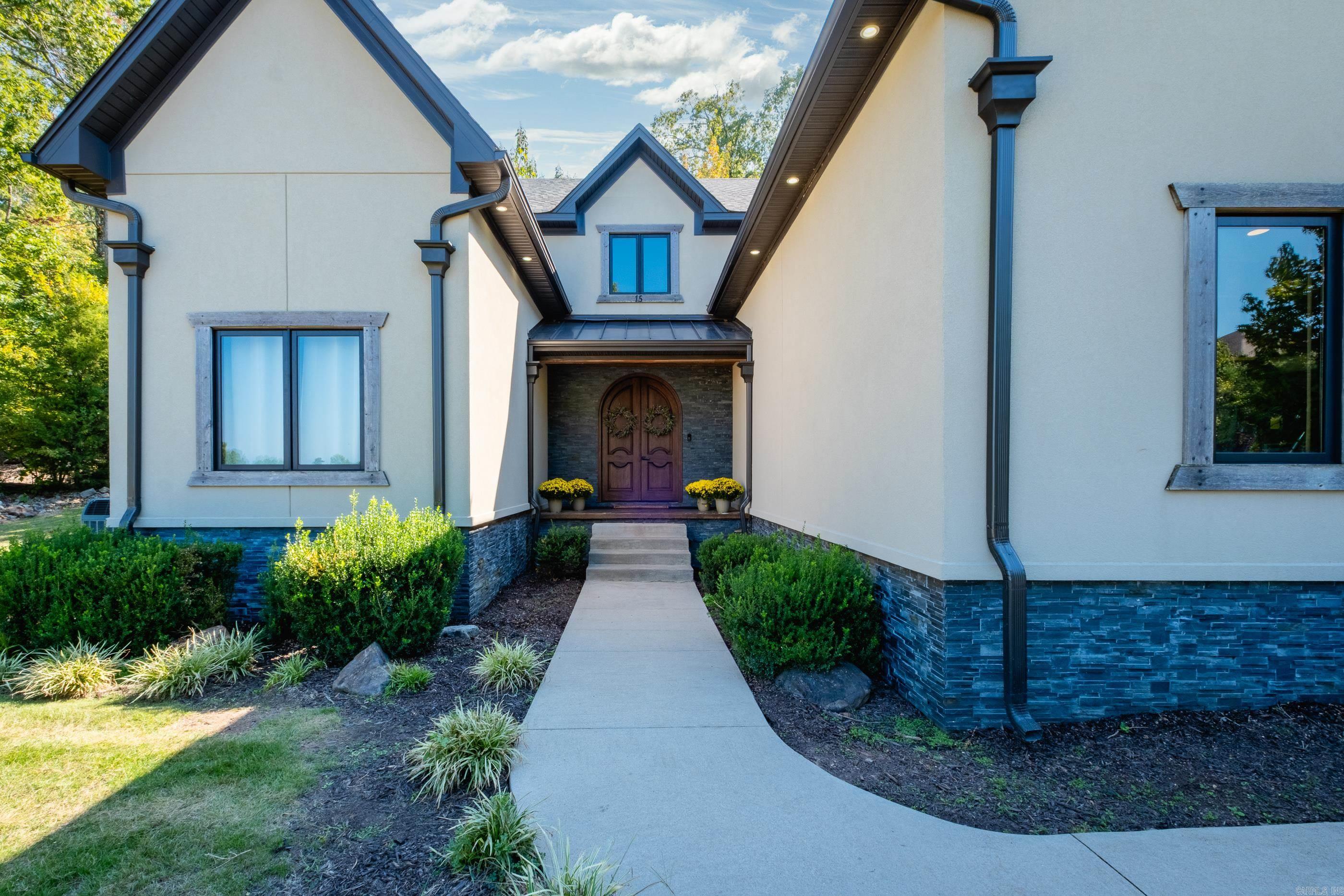 15 Chenay Drive