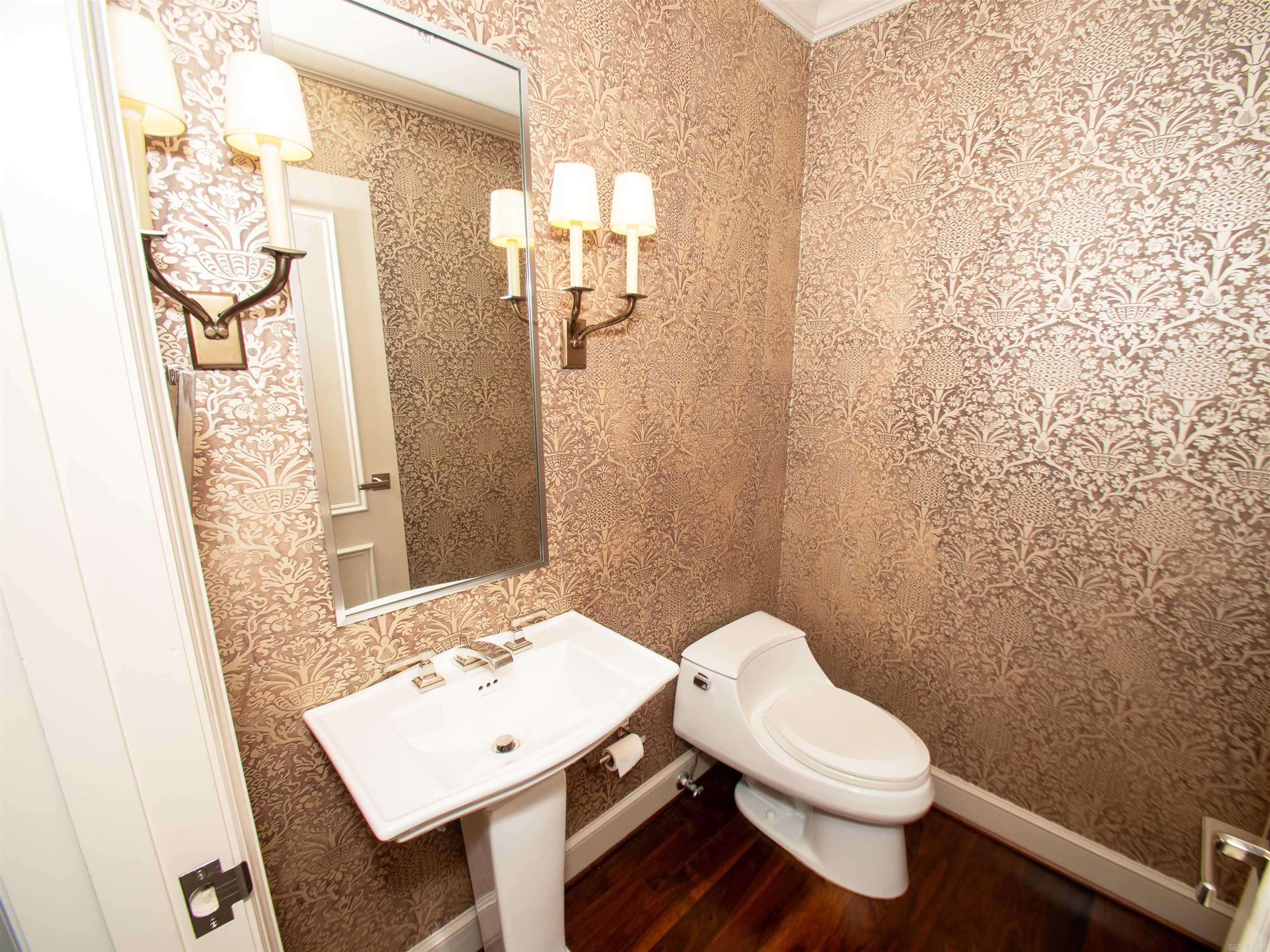300 E Third Unit: 1504
