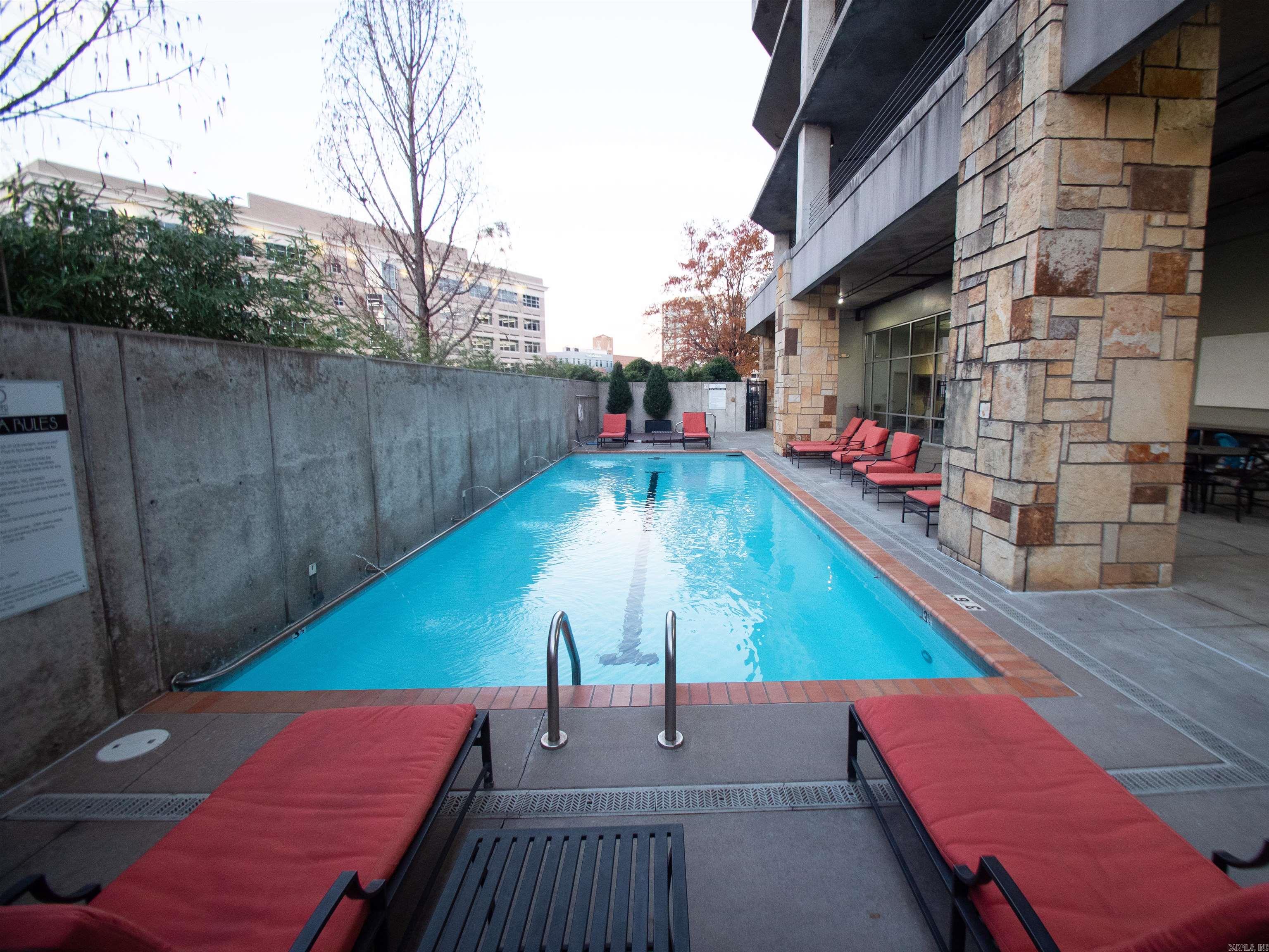 300 E Third Unit: 1504