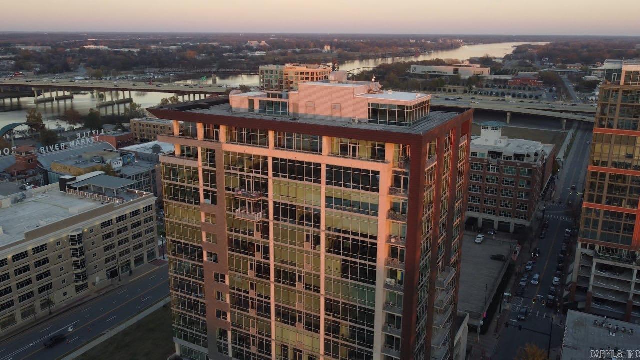 300 E Third Unit: 1504