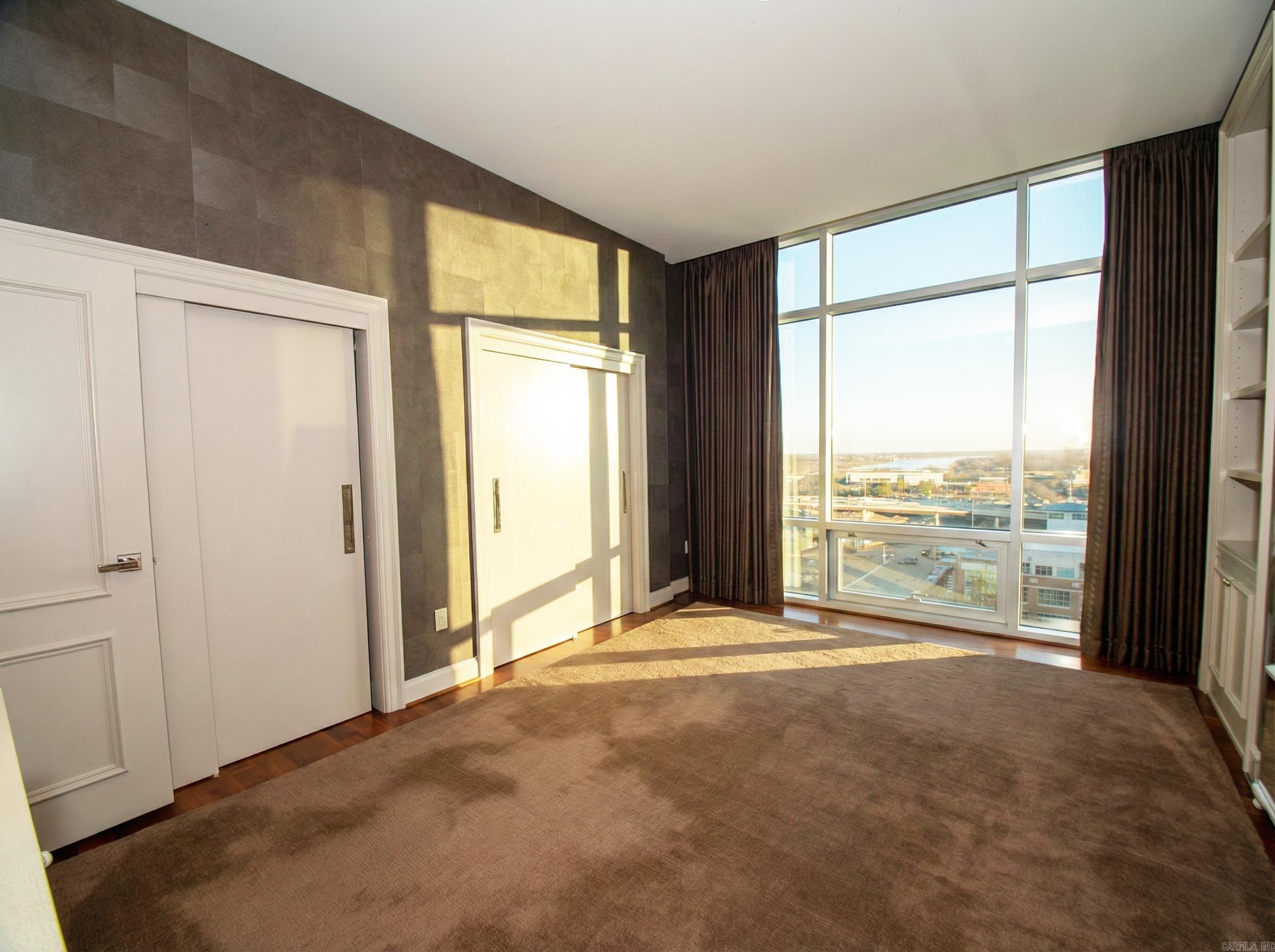 300 E Third Unit: 1504