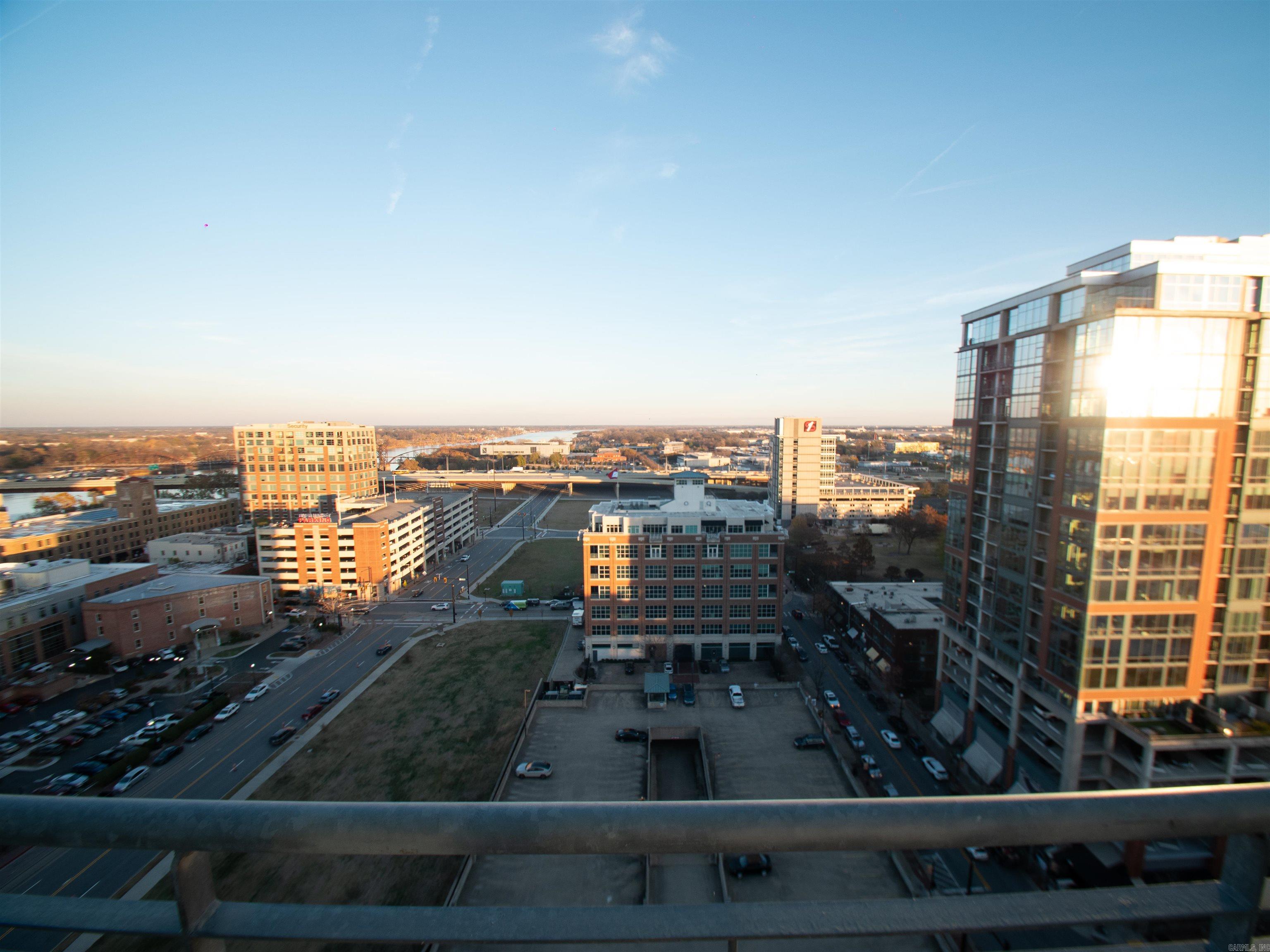 300 E Third Unit: 1504